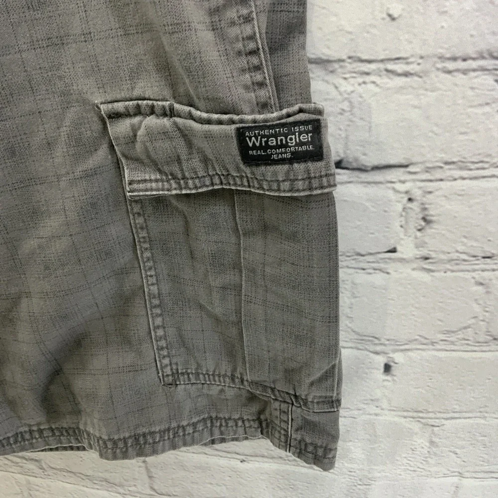 Wrangler Cargo Shorts‎ Mens Sz 36 Gray Casual Hiking Camping